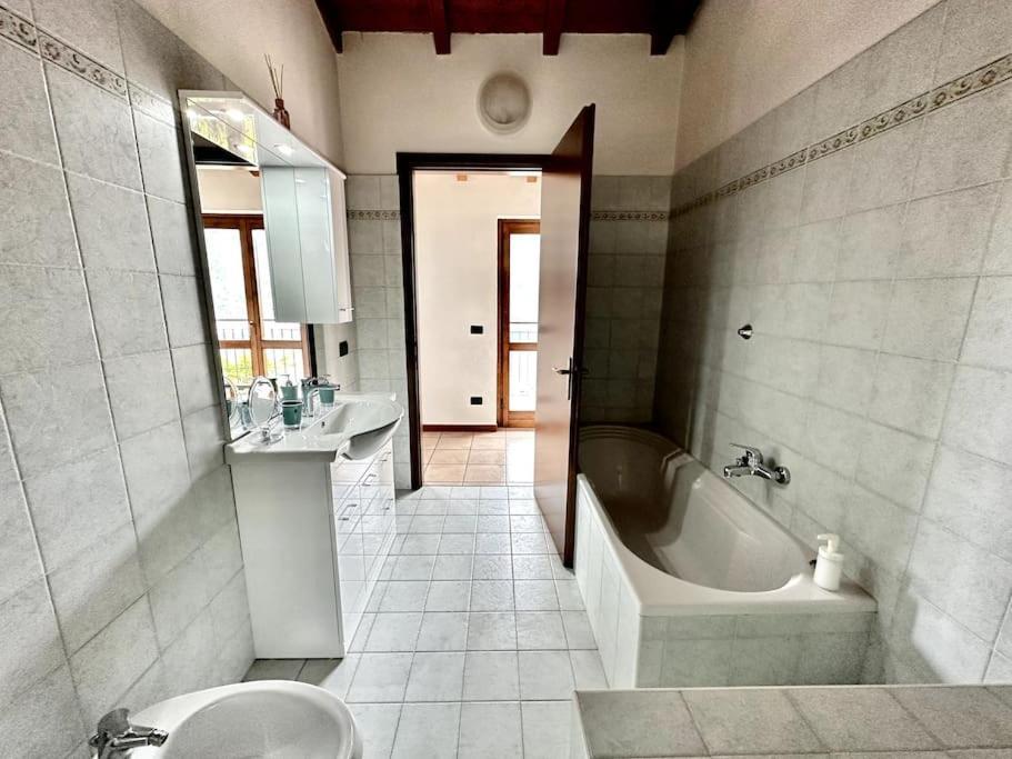 3Br Villetta Con Panoramica Sul Lago Nesso Exteriör bild