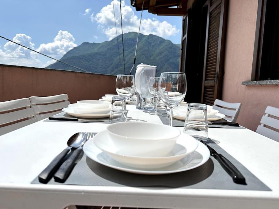 3Br Villetta Con Panoramica Sul Lago Nesso Exteriör bild